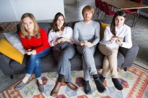 Warum Gibt Es So Viele Dumme Menschen? – Psychologische Erklärungen für dieses Phänomen