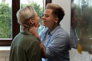 Woran Merkt Man, Dass Man Lesbisch Ist? – Orientierung verstehen und die eigenen Gefühle einordnen